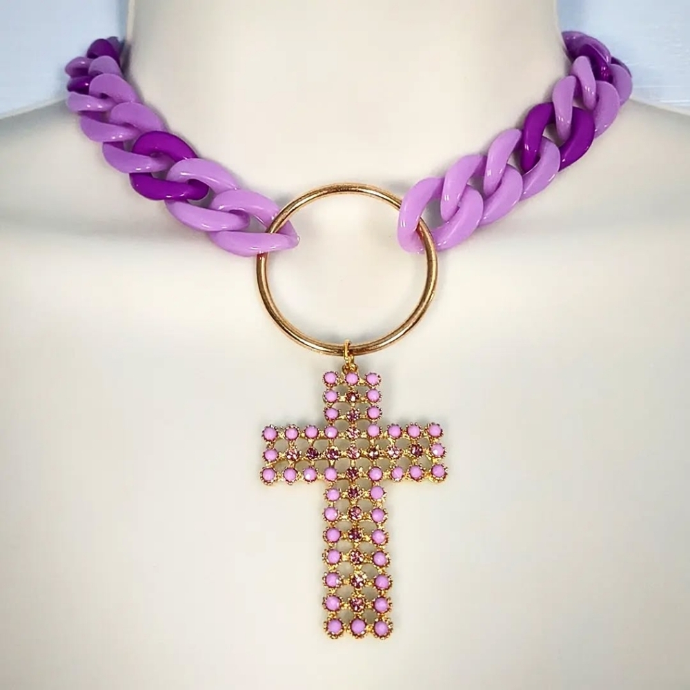Chunky cross link choker